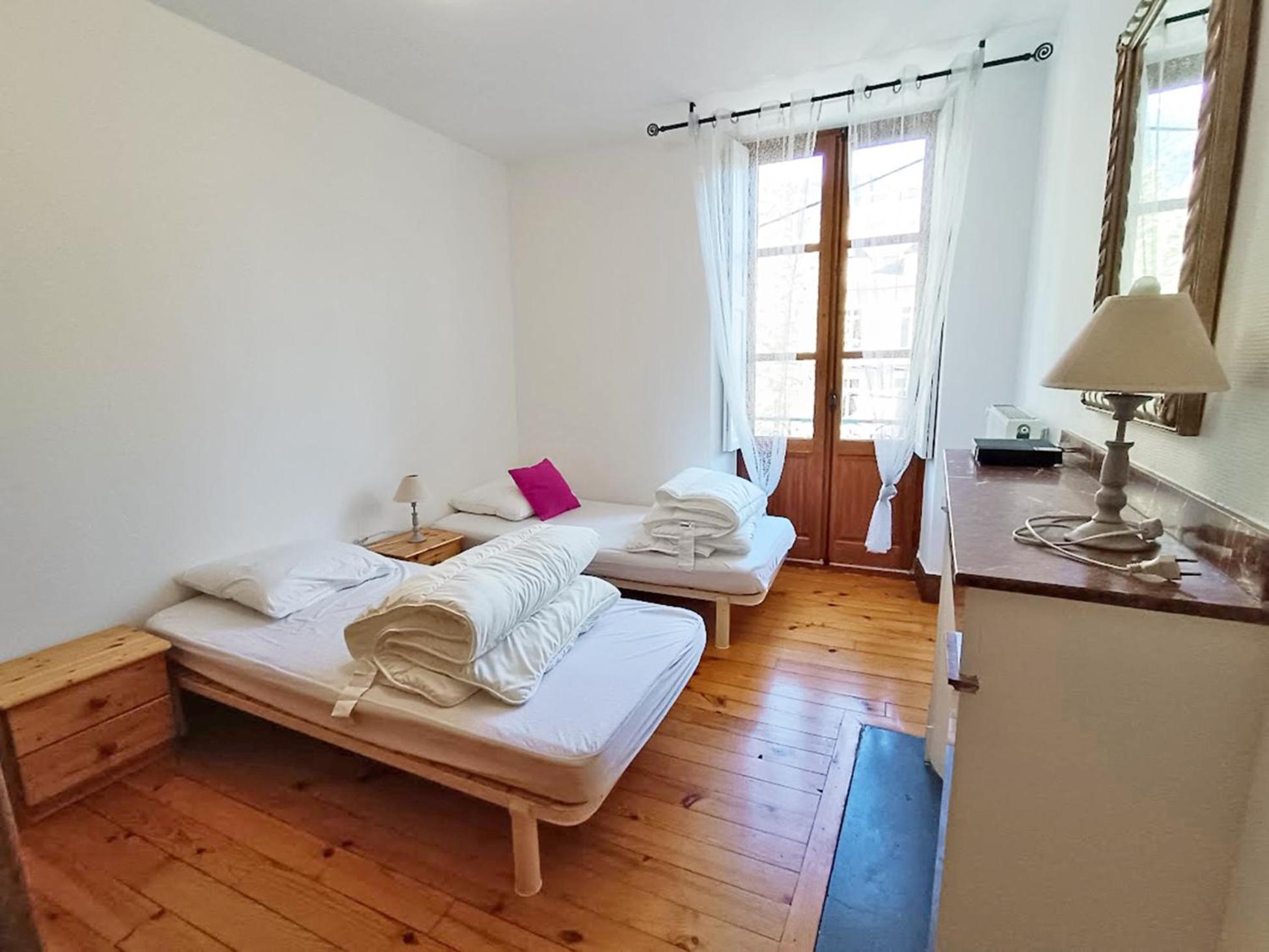 Apartament Le Petit Cerf, T3, Wifi, Cave Bagnères-de-Luchon Zewnętrze zdjęcie