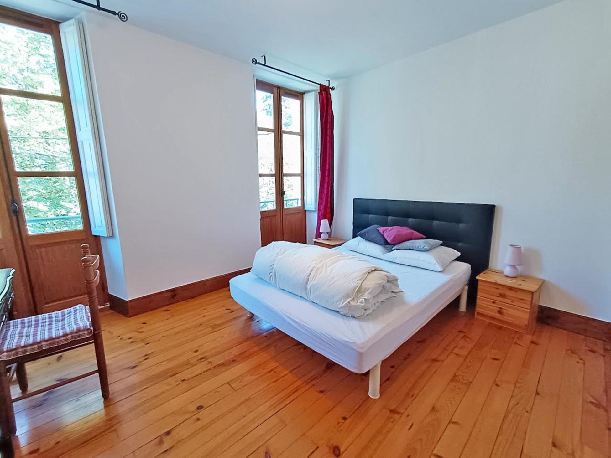 Apartament Le Petit Cerf, T3, Wifi, Cave Bagnères-de-Luchon Zewnętrze zdjęcie