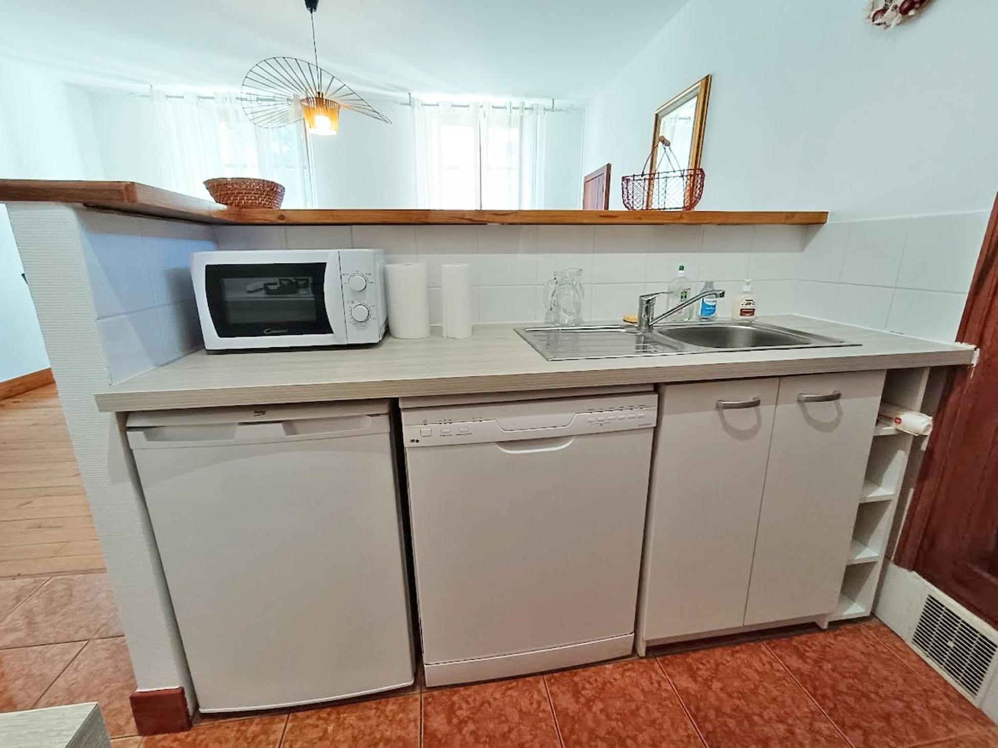 Apartament Le Petit Cerf, T3, Wifi, Cave Bagnères-de-Luchon Zewnętrze zdjęcie